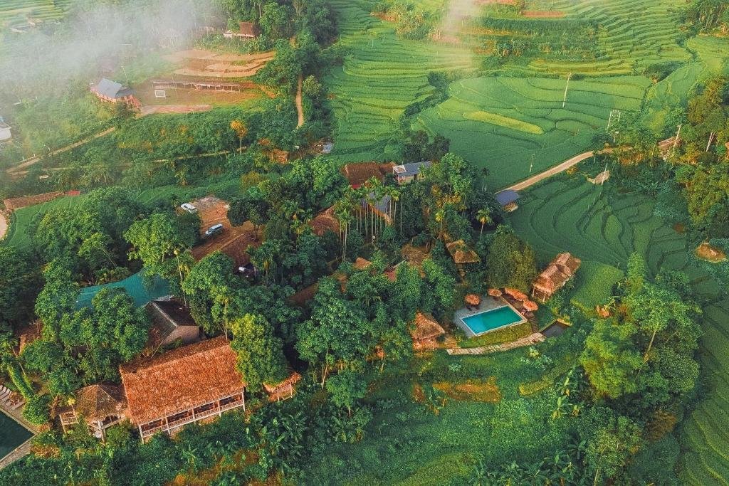 Pedaling Toward a Greener Future: The Ultimate Guide to Sustainable Travel Pu Luong E-Bike Tours